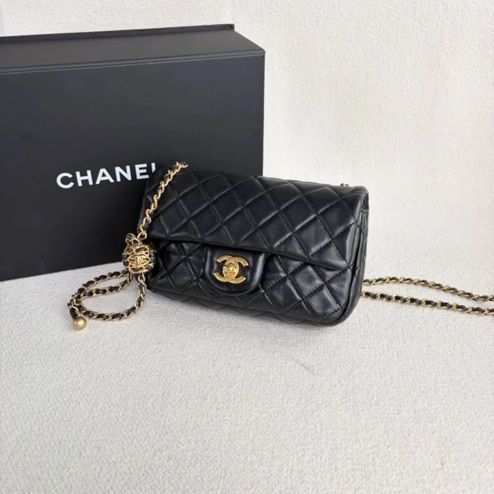 CHANEL brand color